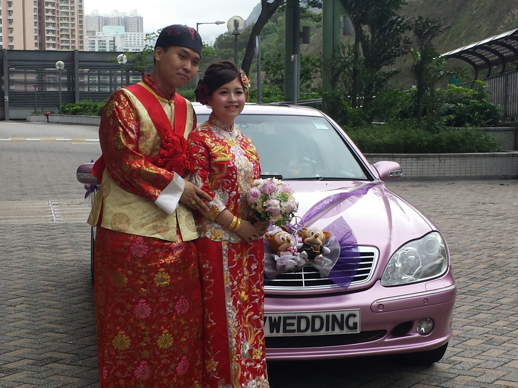 平治結婚花車車身門邊蝴蝶結佈置